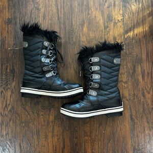 Sorel Black Faux Fur Winter Boots